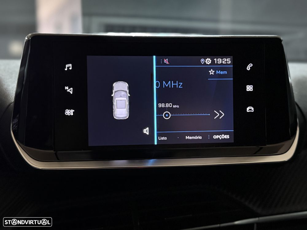 Peugeot 2008 1.2 PureTech Allure EAT8 - 21
