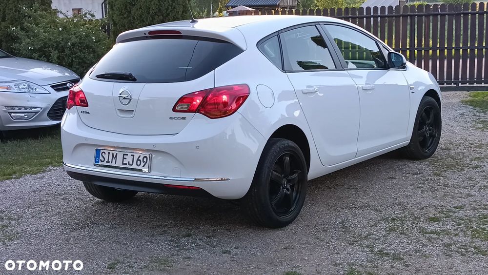 Opel Astra 1.4 T Edition 150 - 4