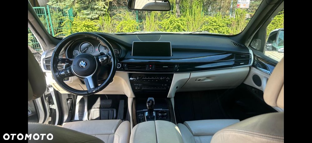 BMW X5 xDrive35i - 11