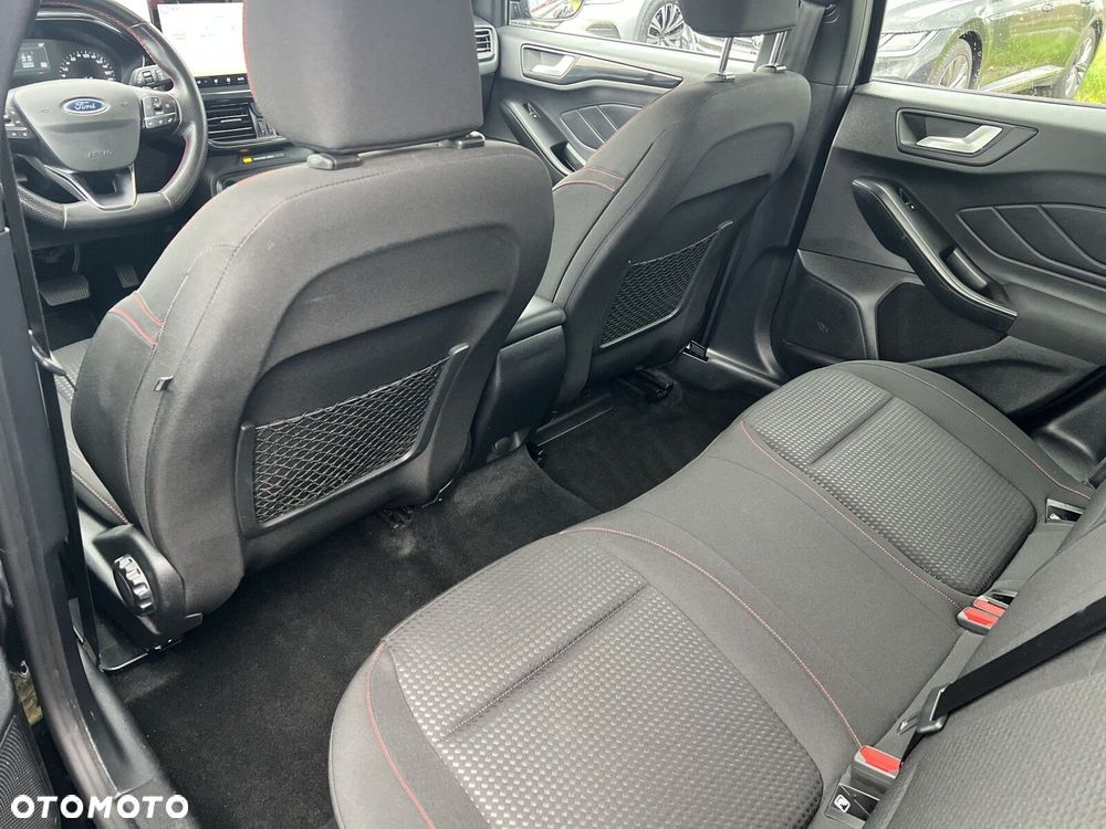 Ford Focus 1.0 EcoBoost mHEV ST-Line Design - 25