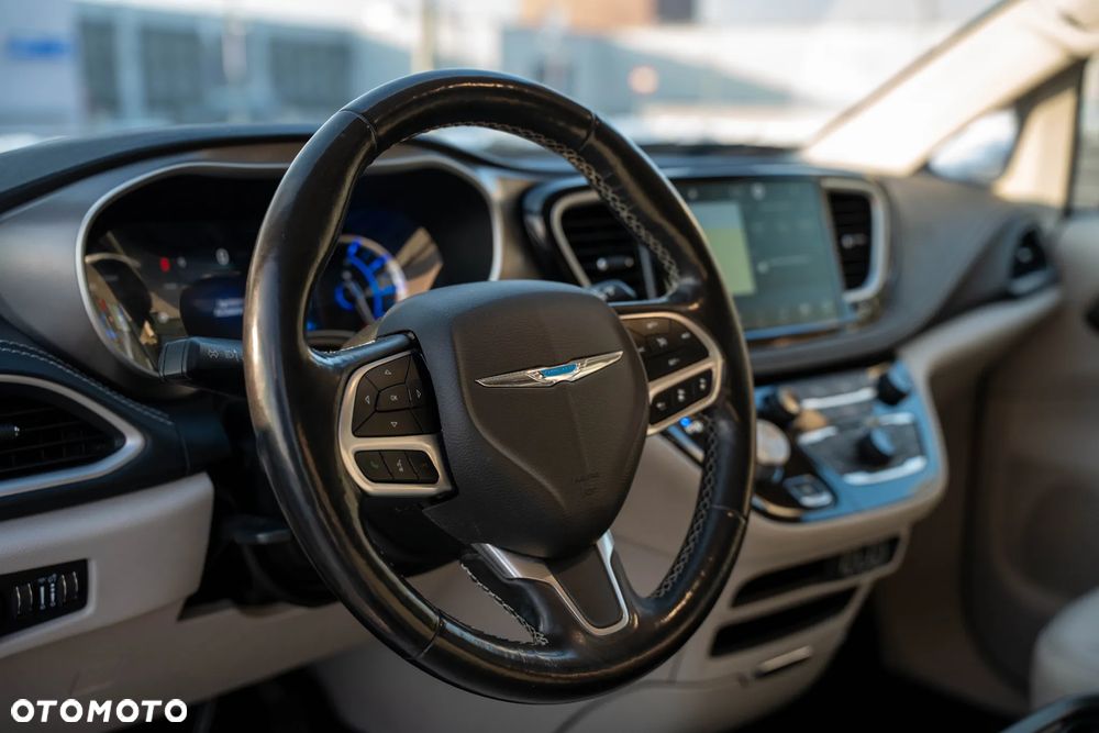 Chrysler Pacifica - 14