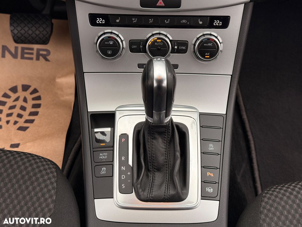 Volkswagen Passat Variant 2.0 Blue TDI DSG SCR Business Edition - 15