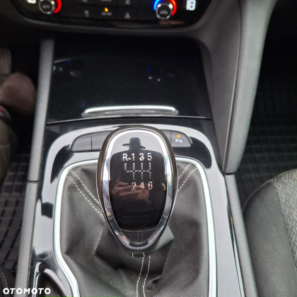 Opel Insignia 1.5 T Enjoy S&S - 11