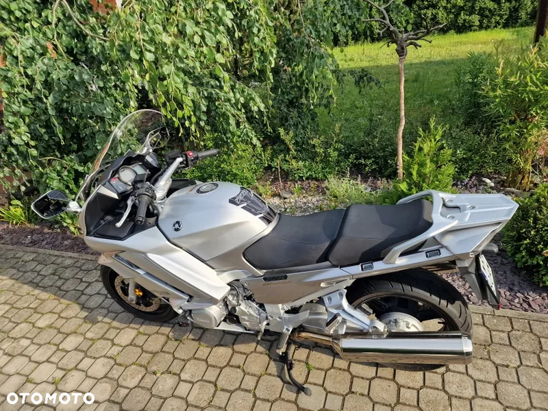 Yamaha FJR - 29
