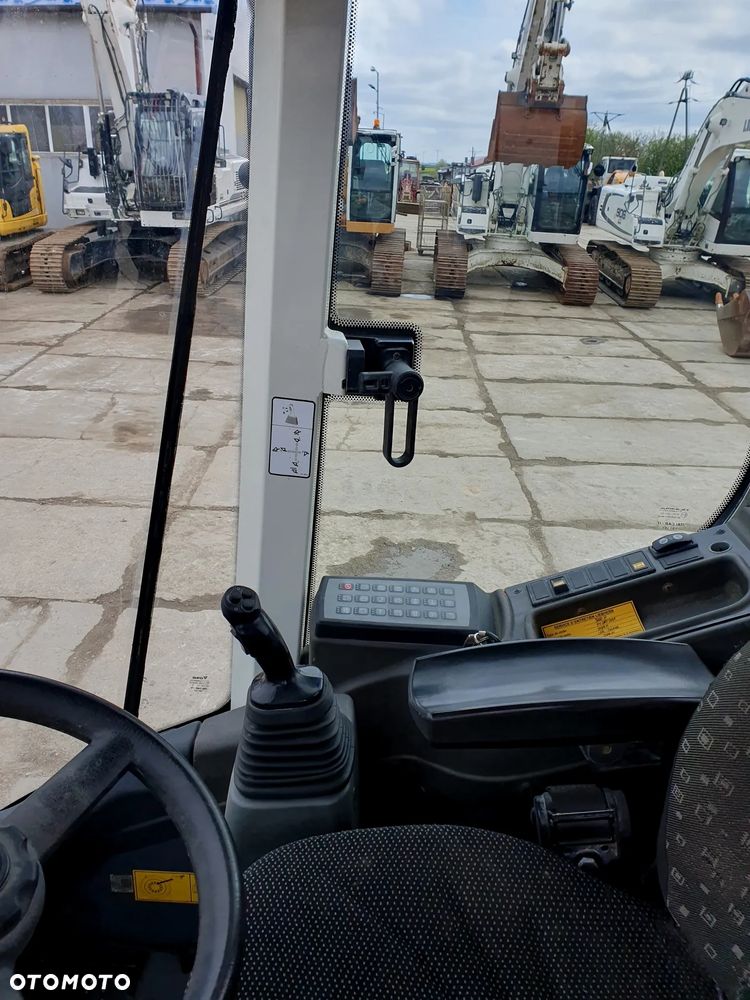 Liebherr L524 - 5