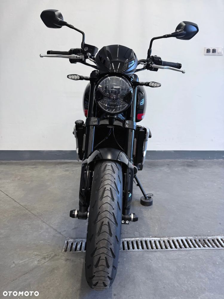 Triumph Trident - 36