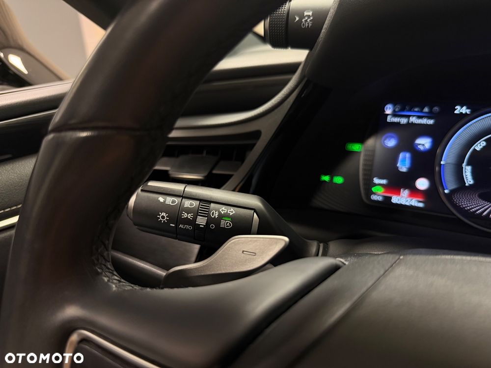 Lexus ES 300h Business Edition - 25