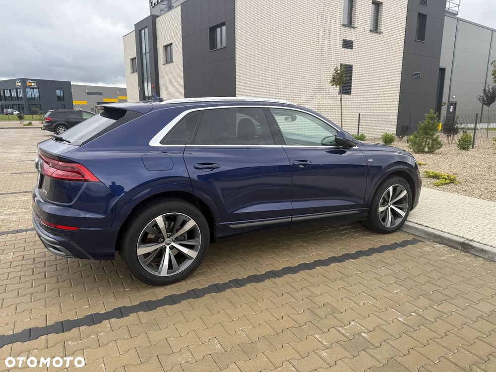 Audi Q8 - 1