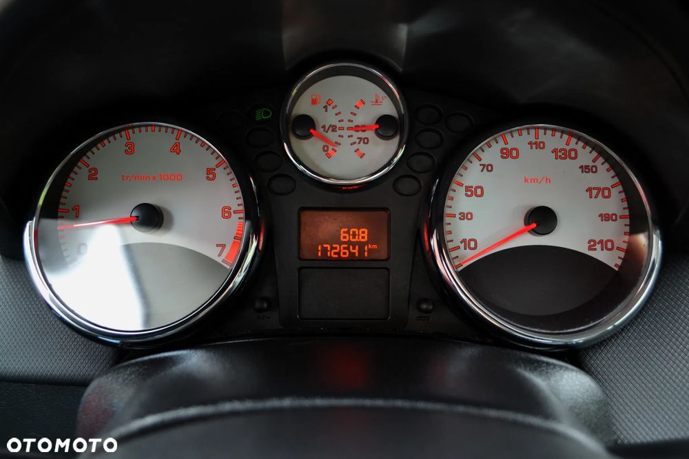 Peugeot 207 CC 1.6 Intense - 40