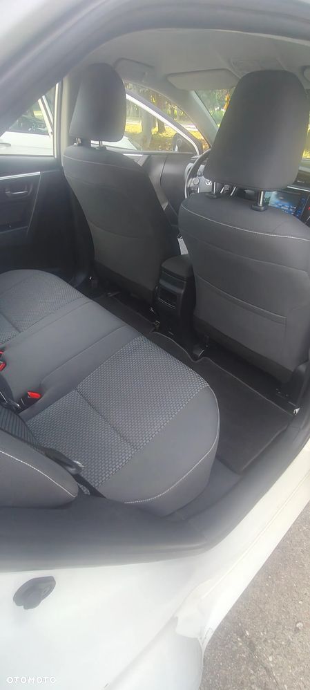 Toyota Corolla 1.6 Comfort - 11