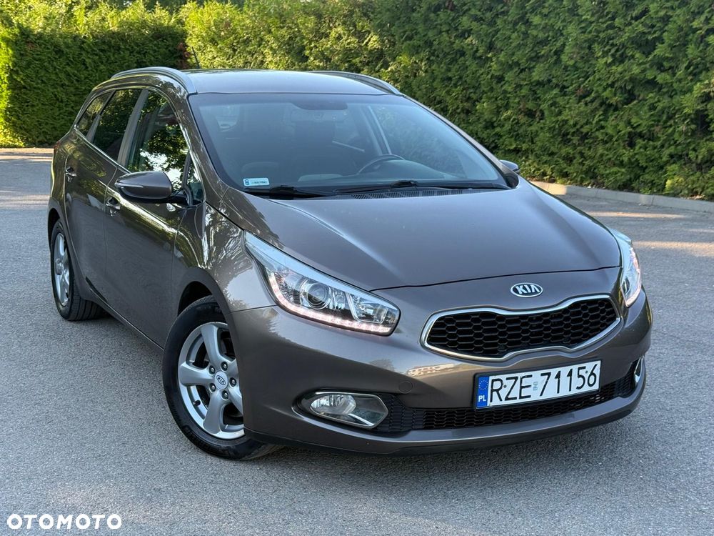 Kia Ceed - 4