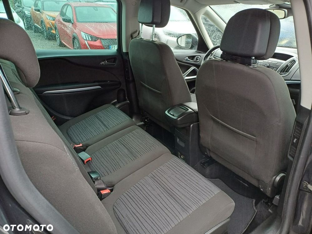 Opel Zafira - 14