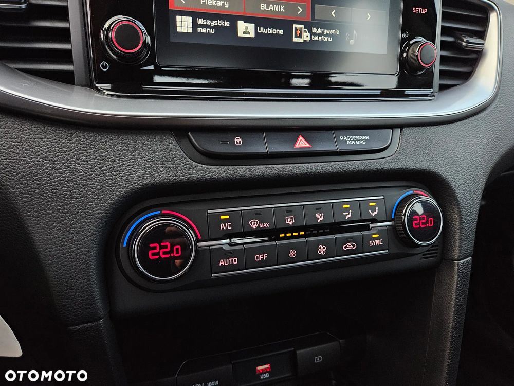 Kia Ceed 1.5 T-GDI M - 34