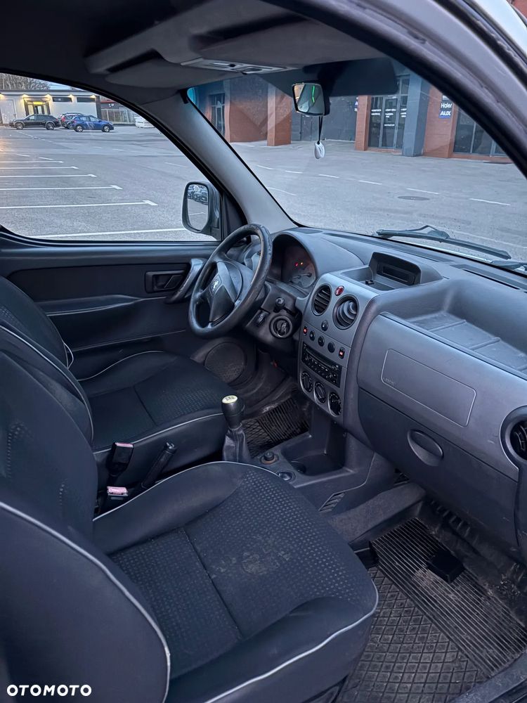 Peugeot Partner 1.6 HDi Trendy - 9