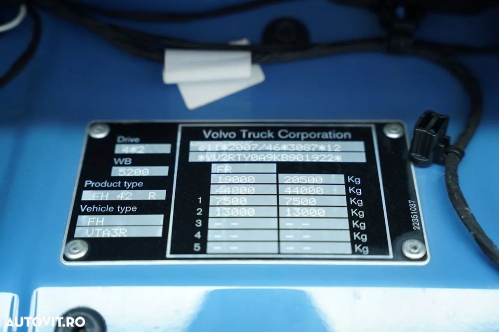 Volvo FH 460 / SEMIREMORCĂ CU PRELATĂ (CURTAINSIDER) - 7,4 M / CAMION RIGID / I-PARK COOL / PODEA REZISTENTĂ (HEAVY-DUTY) - 38