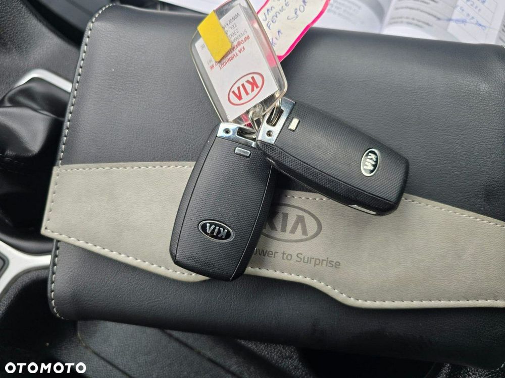 Kia Sportage - 16