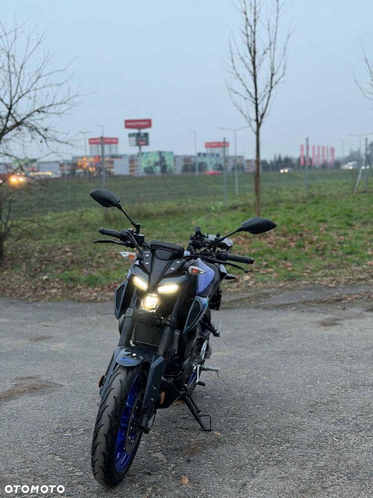 Yamaha MT - 12