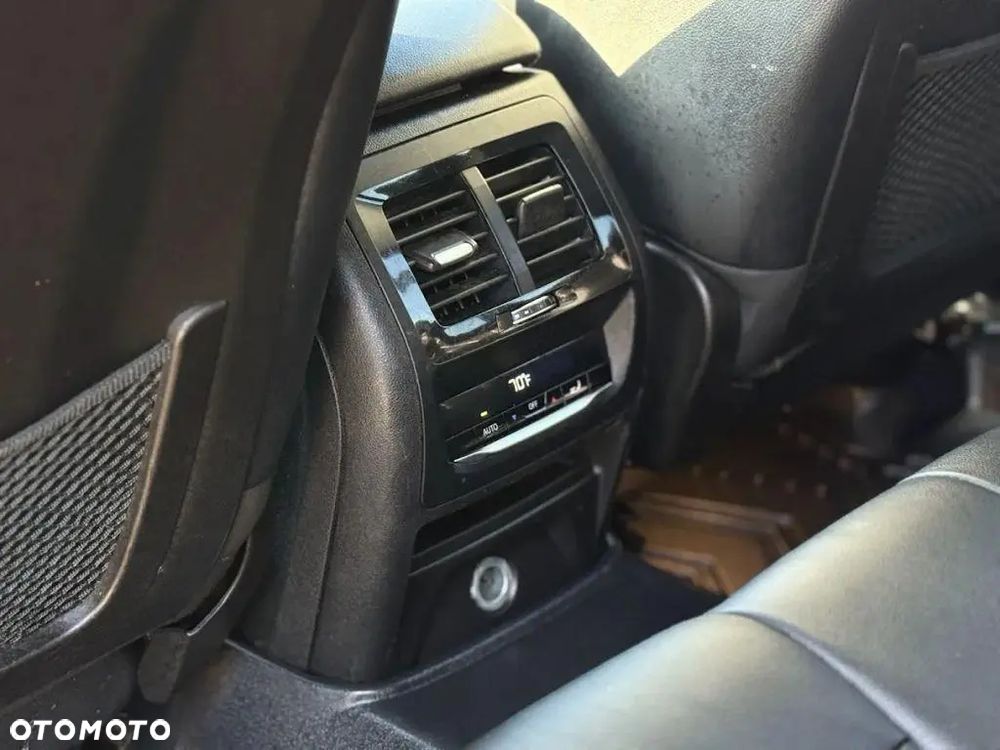 BMW X3 xDrive30i Luxury Line - 17