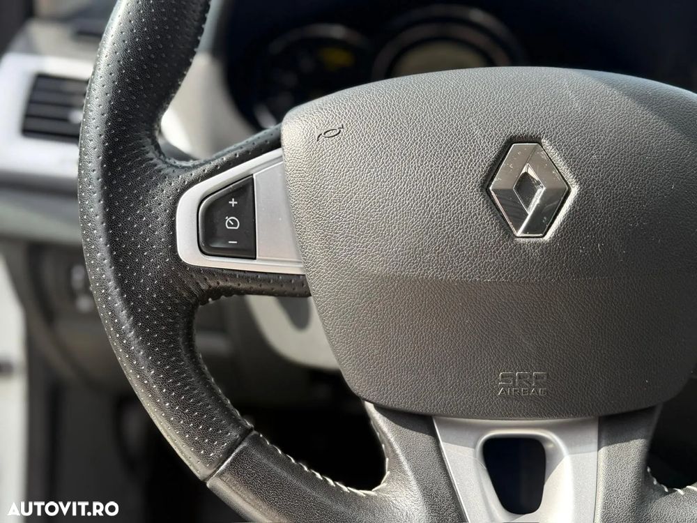 Renault Megane - 8