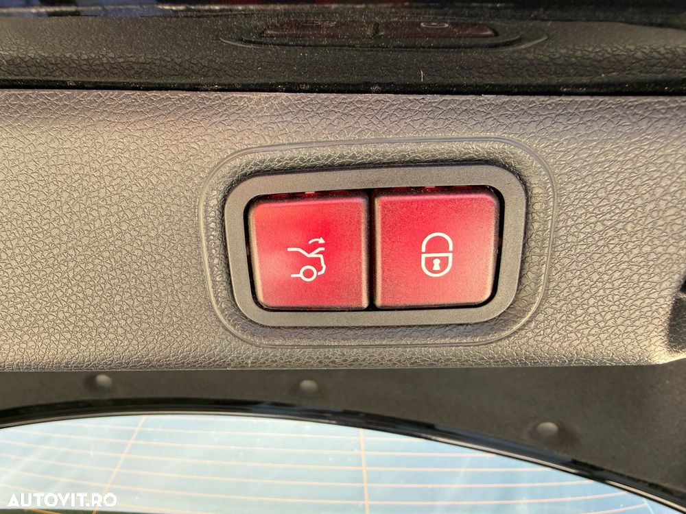 Mercedes-Benz E 220 d 9G-TRONIC AMG Line - 23