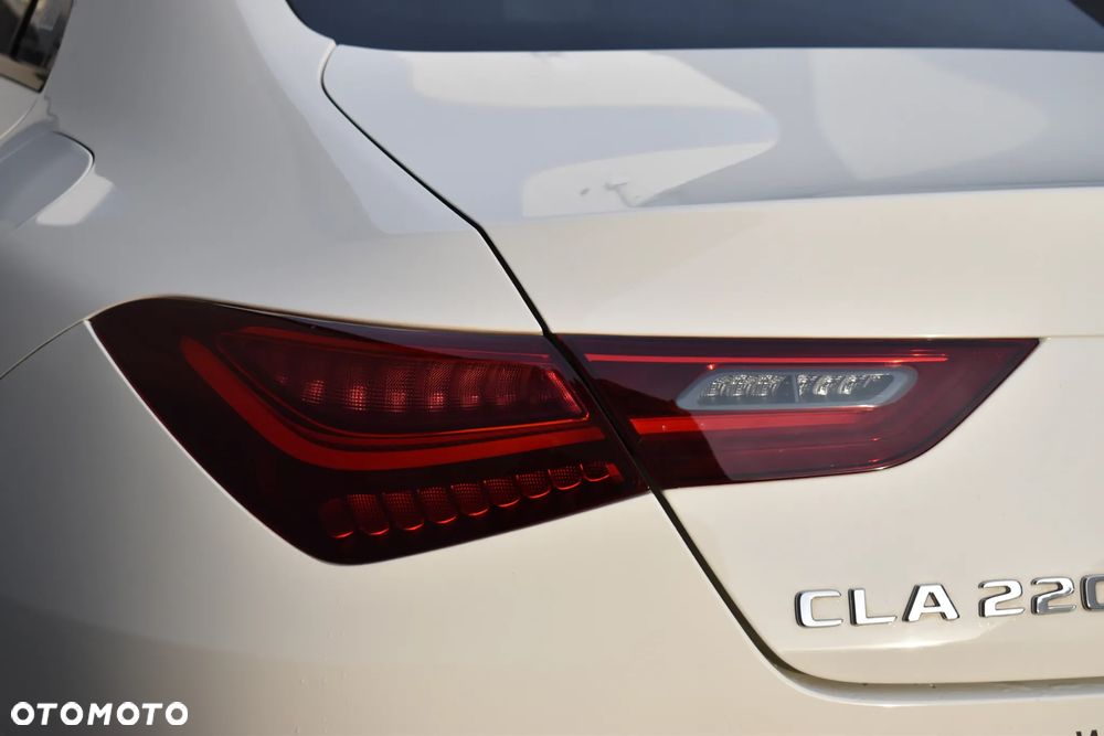 Mercedes-Benz CLA 220 7G-DCT AMG Line - 8