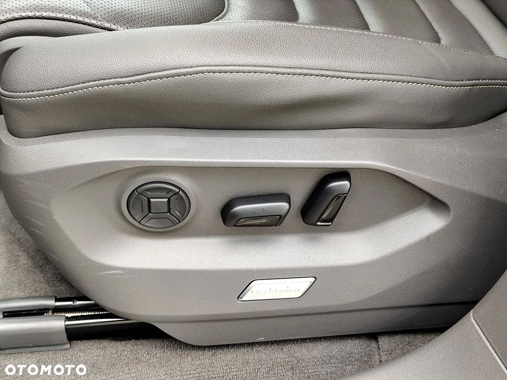Volkswagen Touareg 3.0 V6 TFSI 4Motion Atmosphere - 16