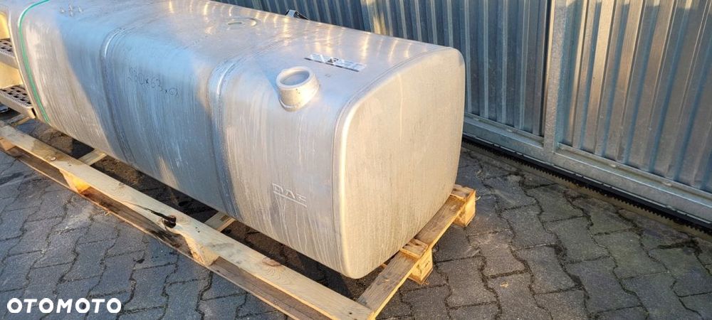 ZBIORNIK PALIWA XF 106 1944800 845L - 3