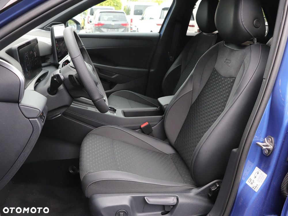 Volkswagen T-Roc - 12
