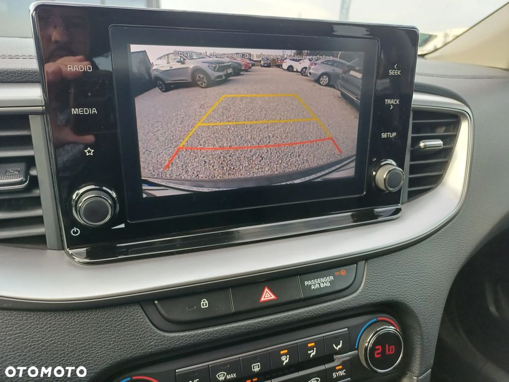 Kia XCeed 1.5 T-GDI M - 23