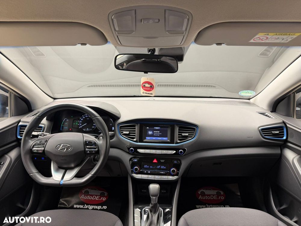 Hyundai IONIQ - 8