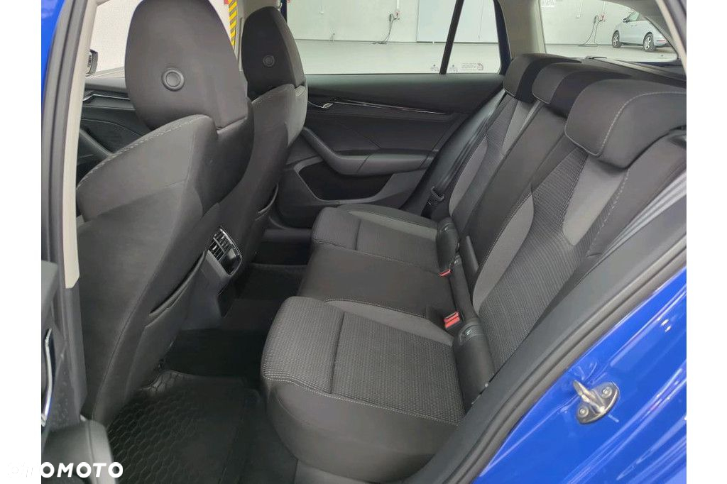 Skoda Octavia - 8