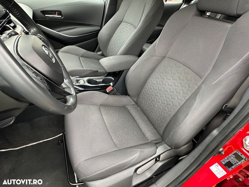 Toyota Corolla 1.8 HSD TS Dynamic - 10