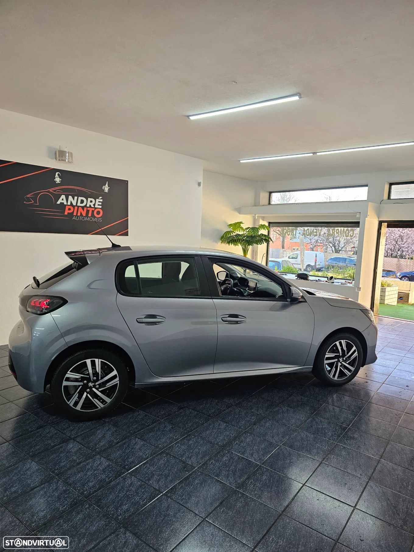 Peugeot 208 1.2 PureTech SE Style - 2