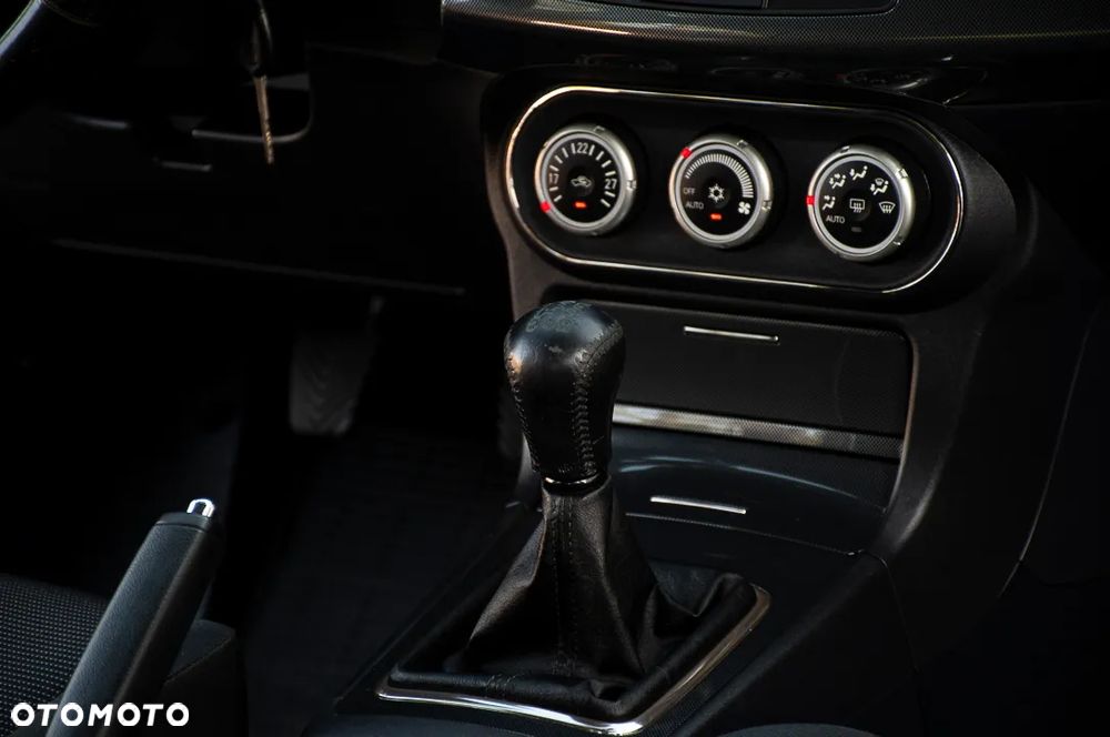 Mitsubishi Lancer 1.8 Intense - 21
