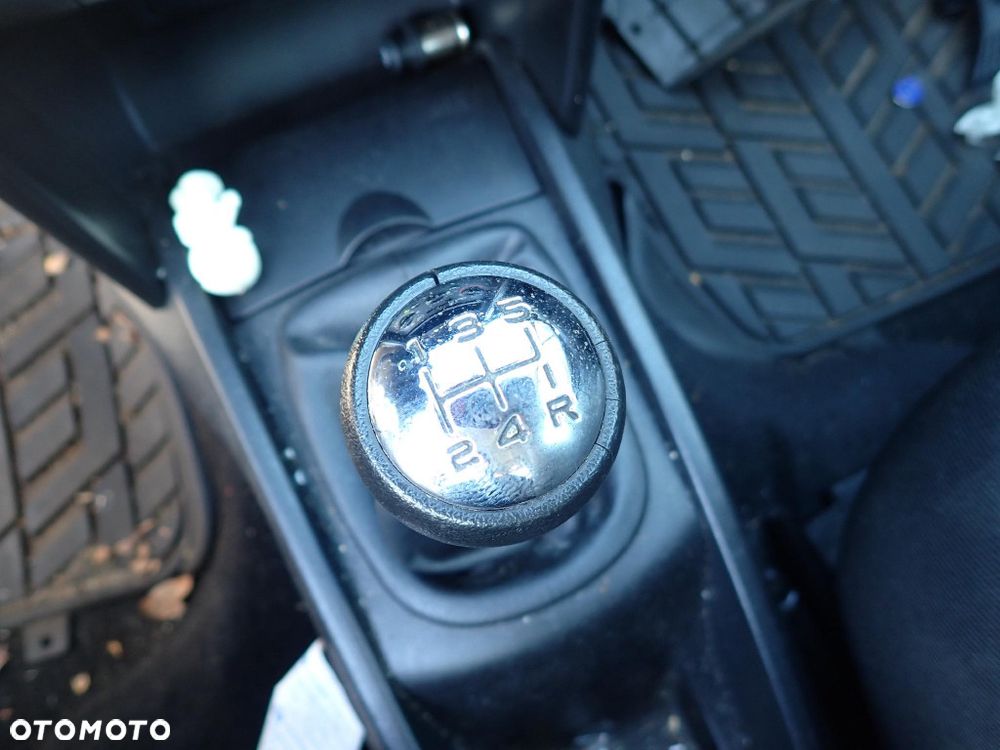 CZĘŚCI - Peugeot 207 1,4 95KM 8FS / 8FP KOMBI 5B lakier EZQ 2008r. INDEX - 10093 - 11