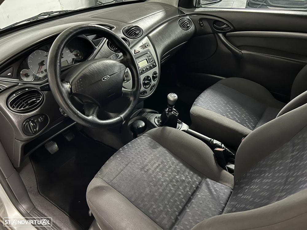 Ford Focus 1.8 TDdi Trend - 9