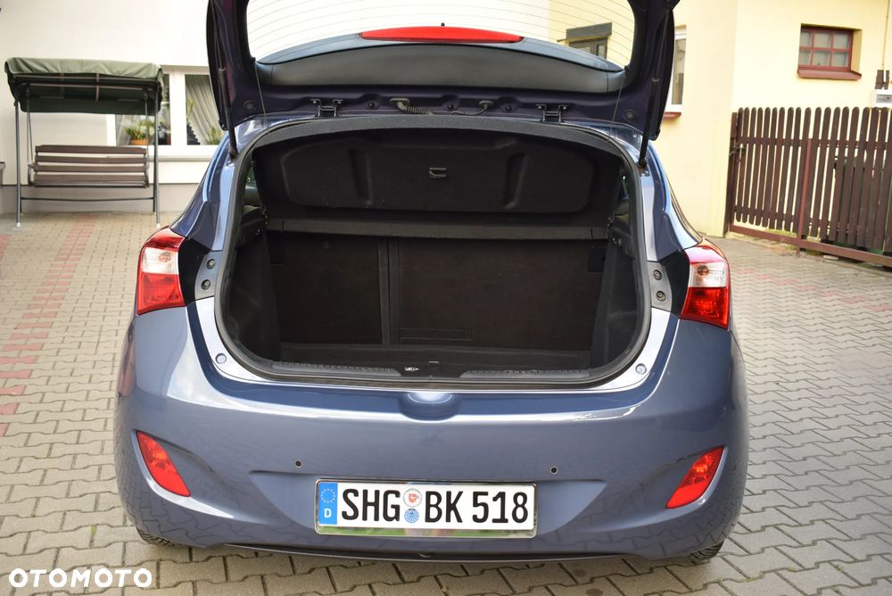 Hyundai i30 1.4 Intro Edition - 17