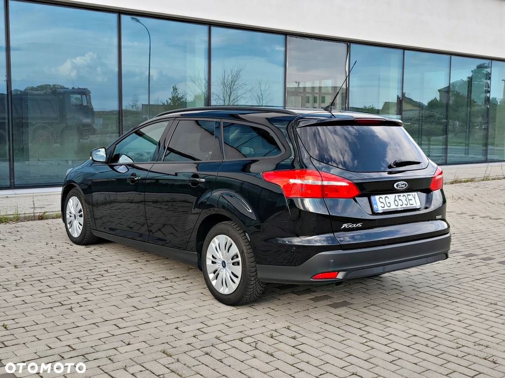 Ford Focus 1.0 EcoBoost Titanium - 4