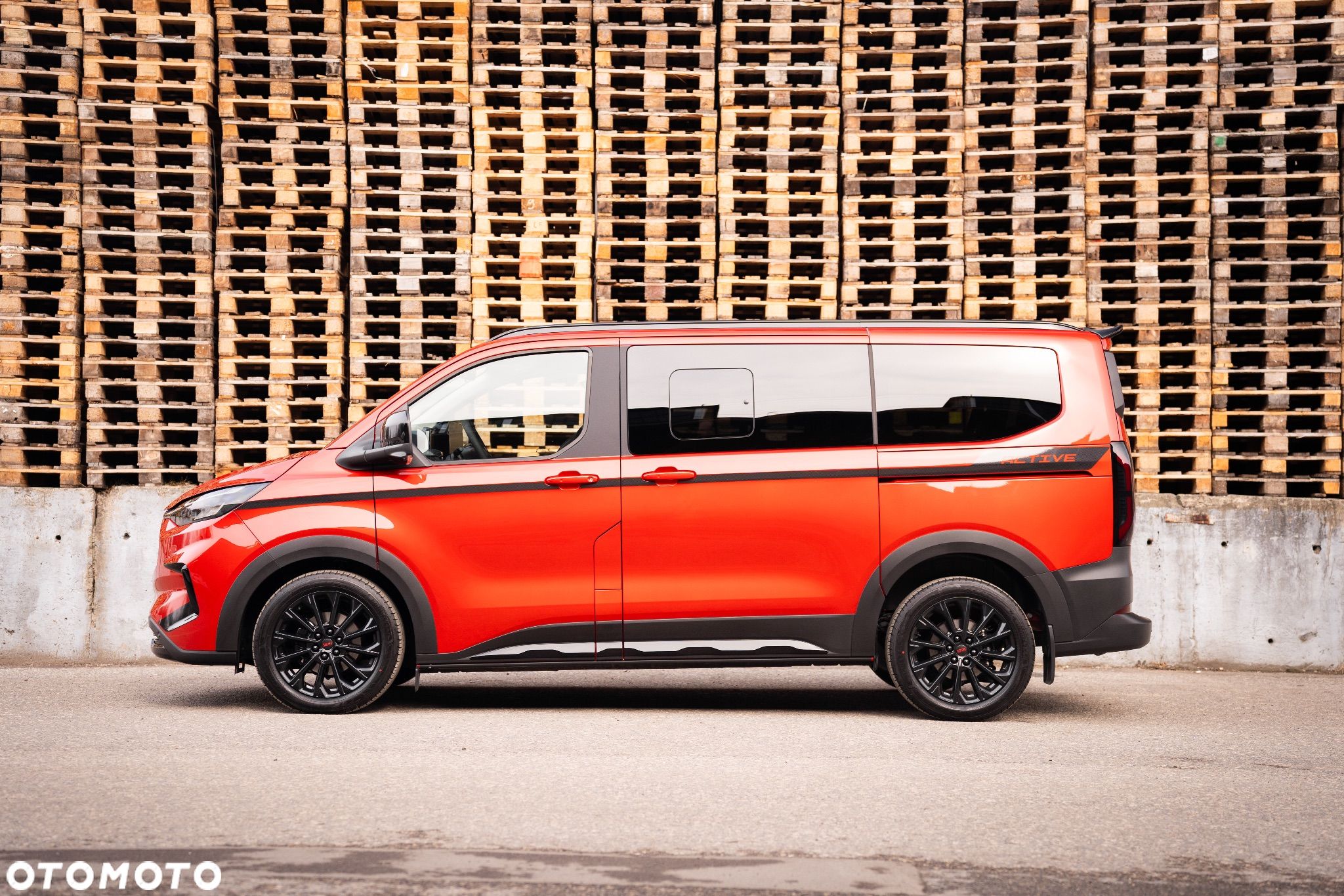 Ford Tourneo Custom 2.0 EcoBlue L1 Active SelectShift - 1