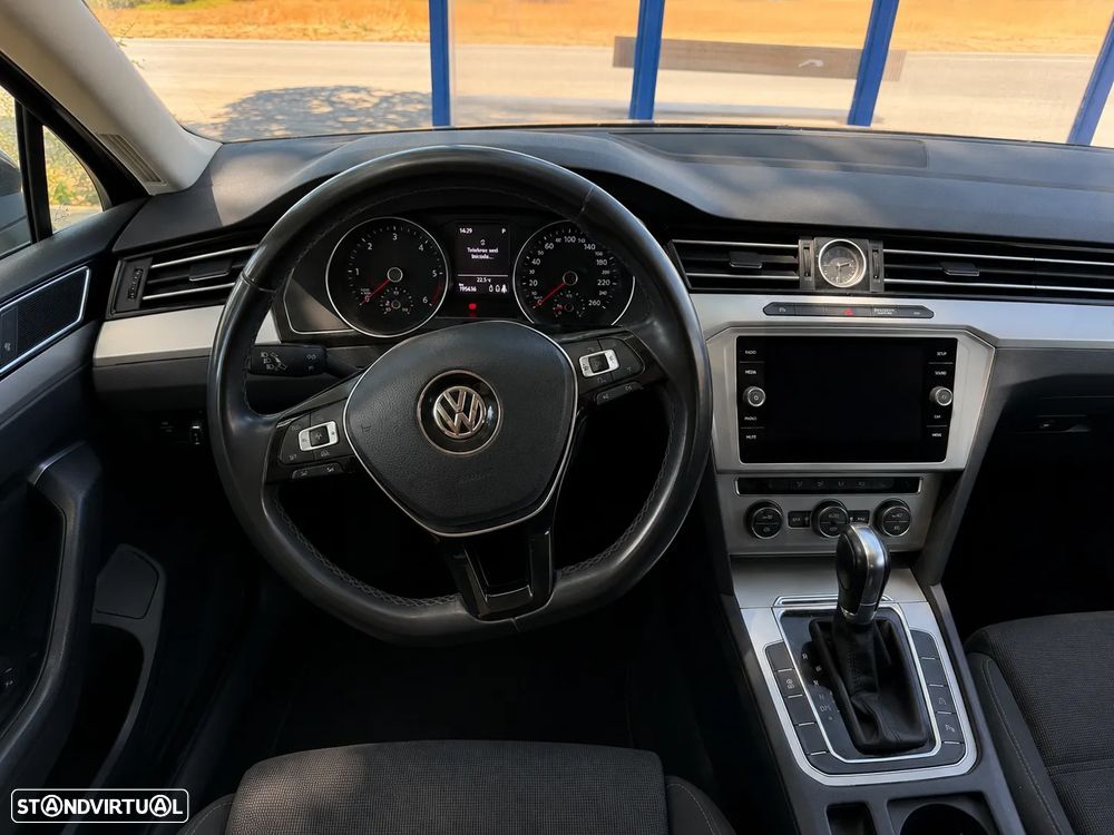 VW Passat Variant 1.6 TDI Confortline DSG - 7