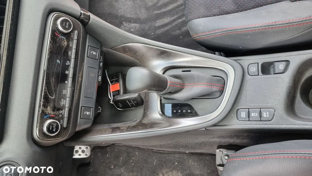 Toyota Yaris 130 1.5 VVT-i GR SPORT - 38