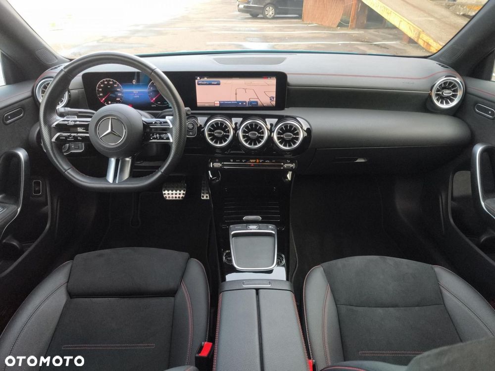 Mercedes-Benz CLA - 15