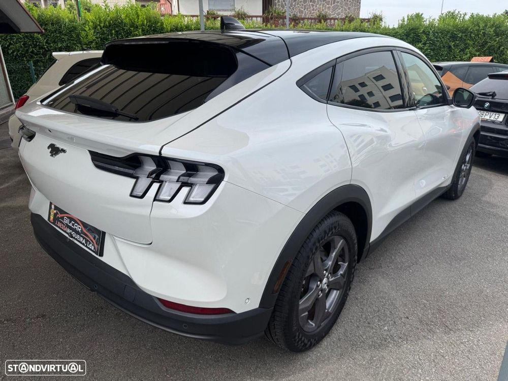 Ford Mustang Mach-E 75.7 kWh Base - 7