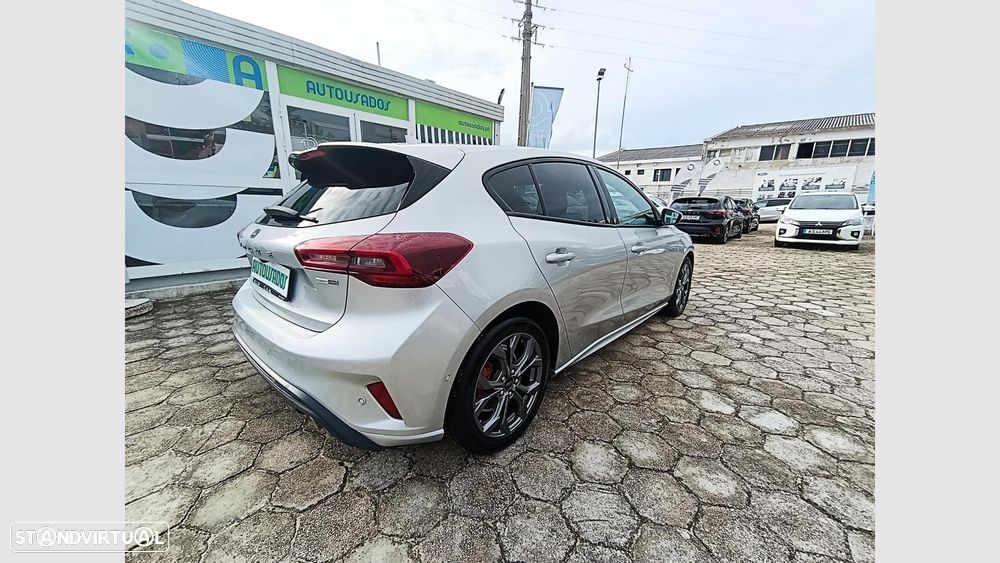 Ford Focus 1.0 EcoBoost MHEV ST-Line - 9