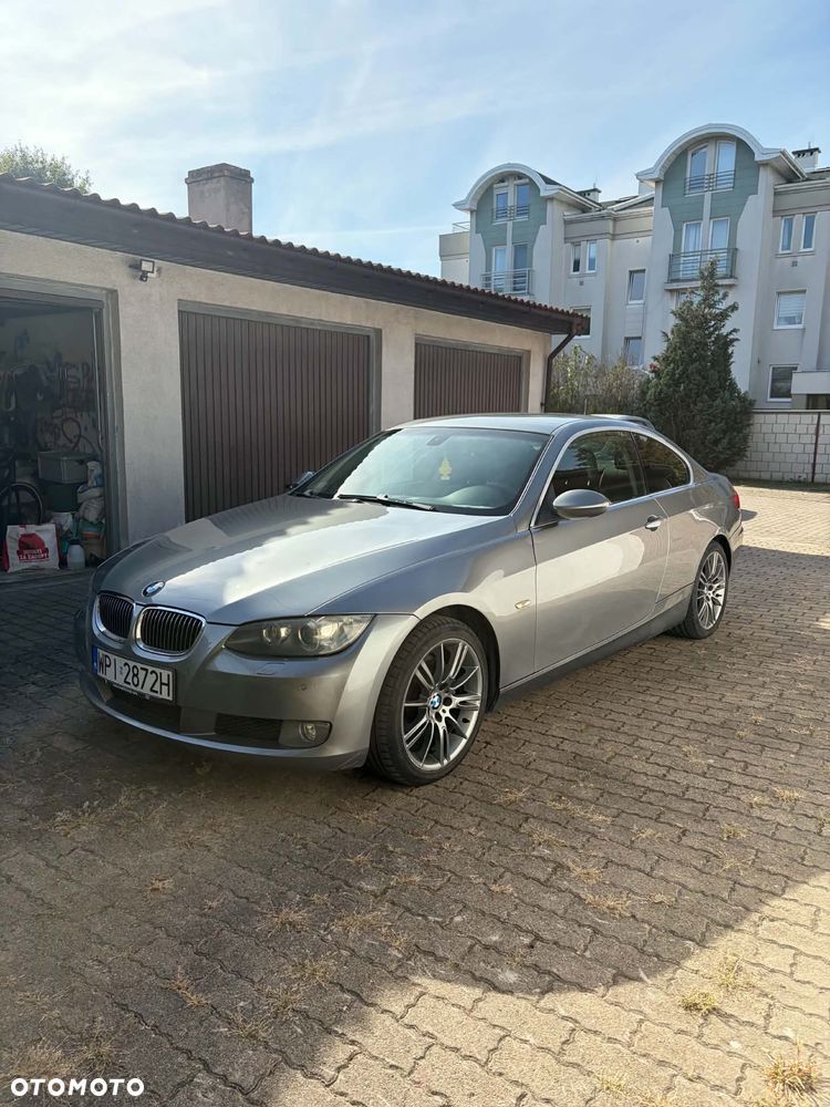BMW Seria 3 325d - 21