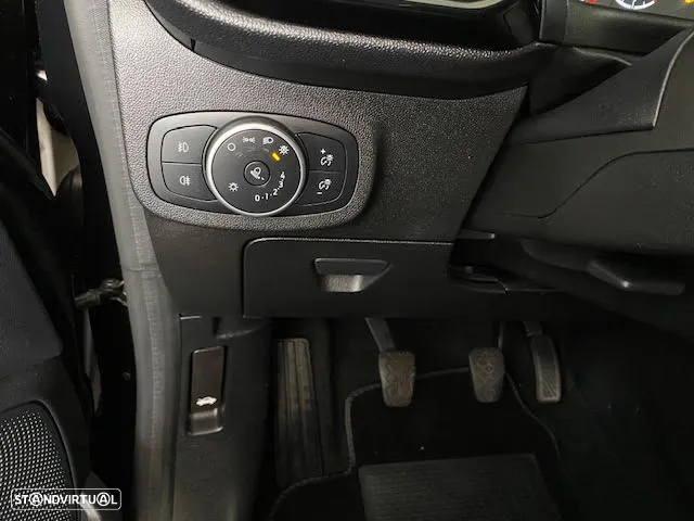 Ford Fiesta 1.1 Ti-VCT Business - 12