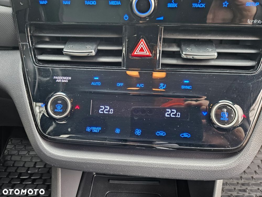 Hyundai IONIQ Hybrid Premium - 22