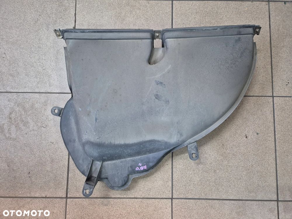 DOLOT POWIETRZA POD MASKĘ IVECO DAILY IV  06-13r. - 2