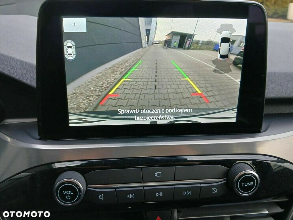 Ford Kuga - 31