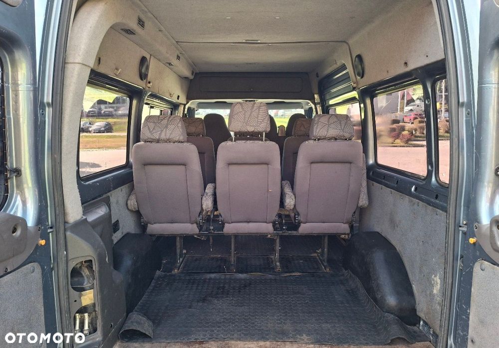 Ford Transit - 11